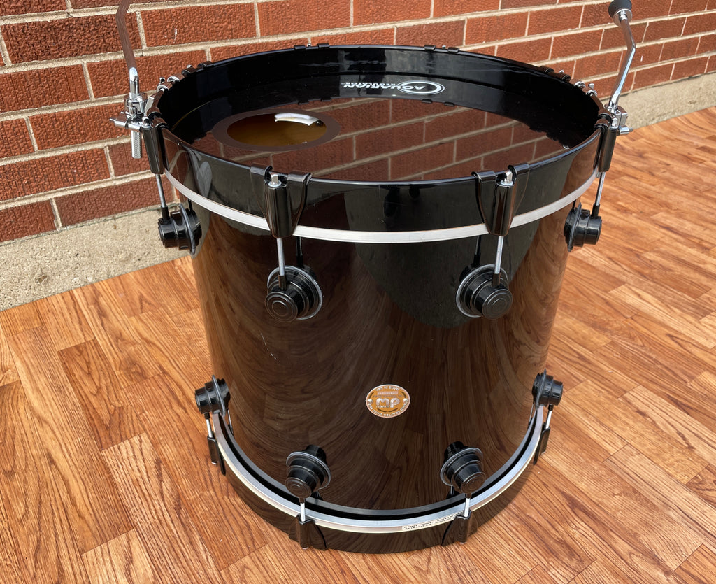 2004 DW 16x18 Virgin Bass Drum Black Lacquer Drum Collector's