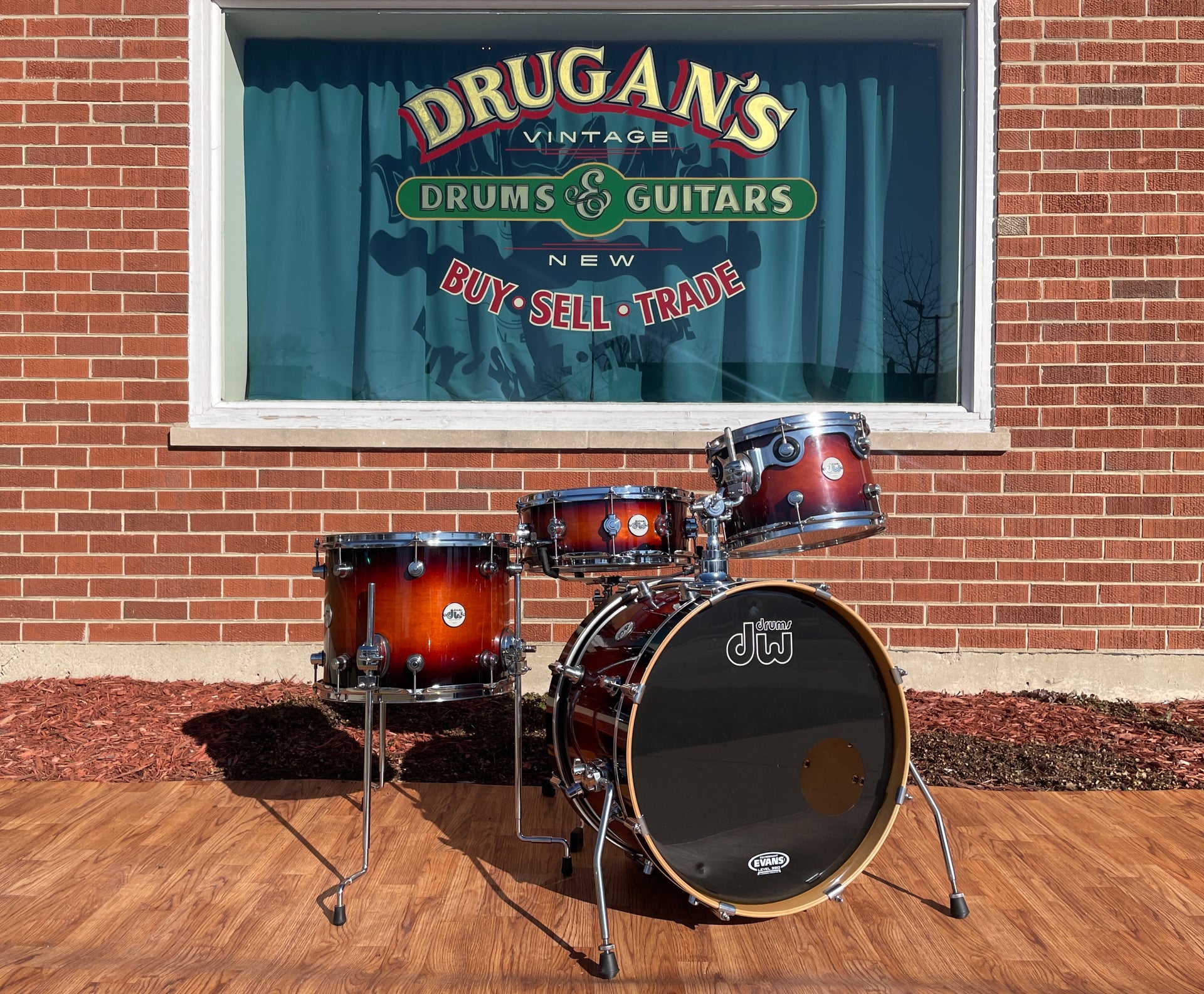 dw frequent flyer tobacco burst DW Design Series Frequent Flyer 4pc Shell Pack in Tobacco Burst 20/12/ –  Drugan's Drums & Guitars