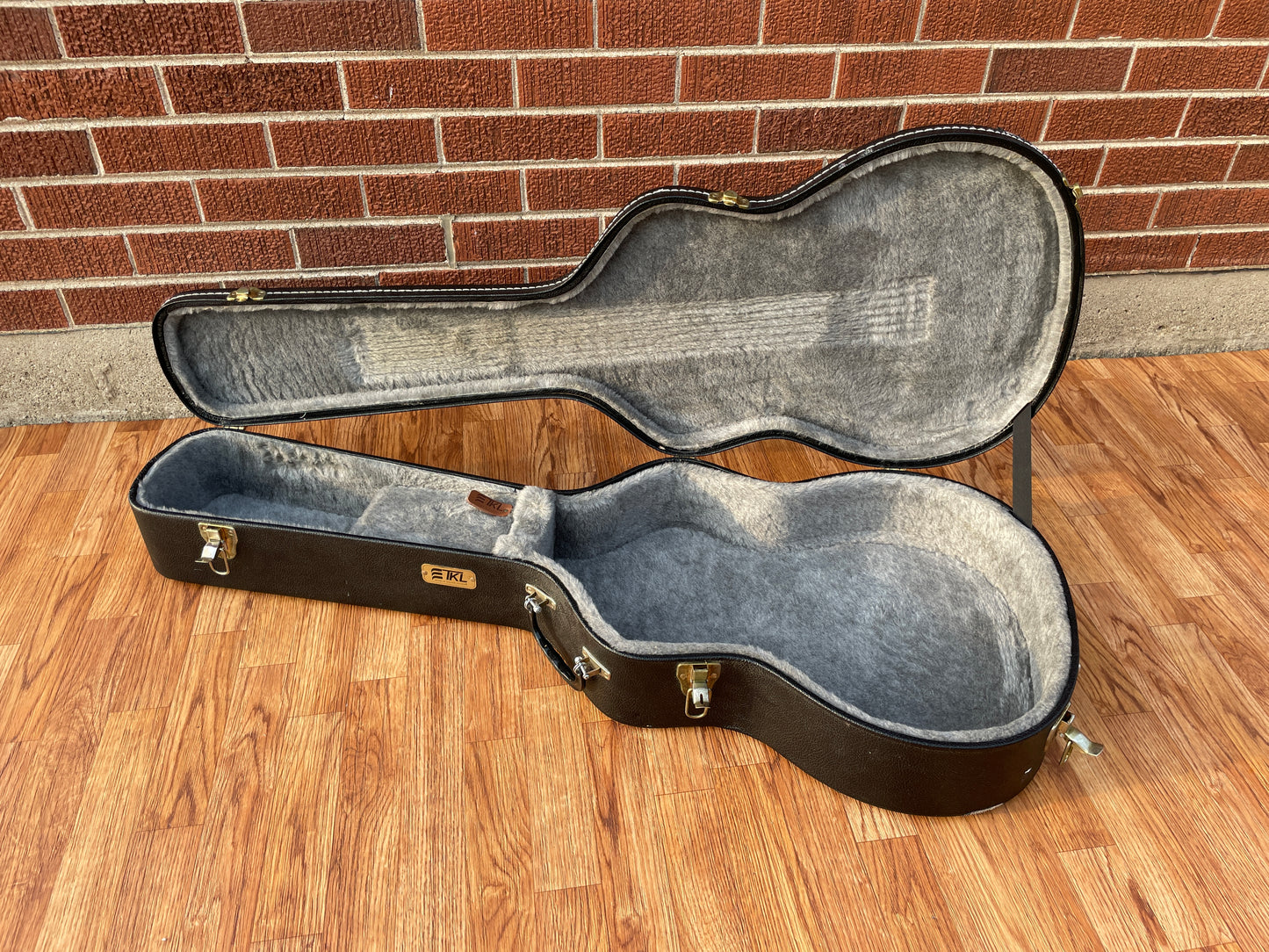 TKL Premier Model 7800 Classical / 00 Hardshell Acoustic Case