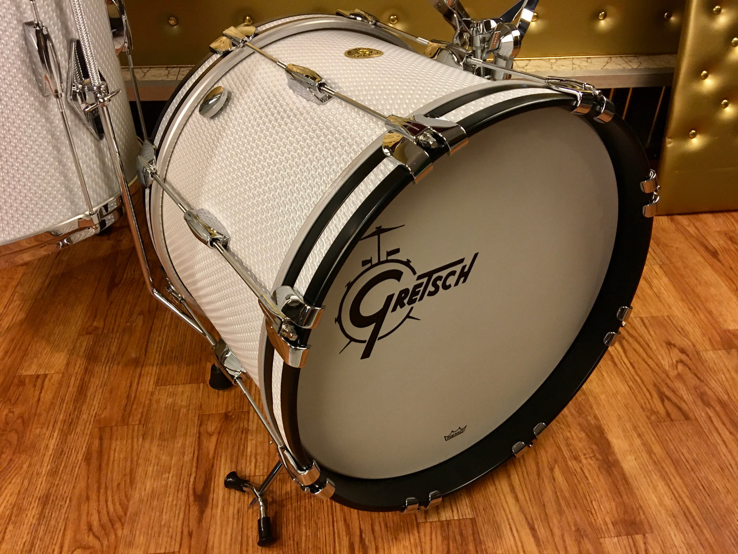 Gretsch USA Custom Playboy 3-D Morie / Satin Flame Micro Bop Round Badge Drum Set 16/12/14