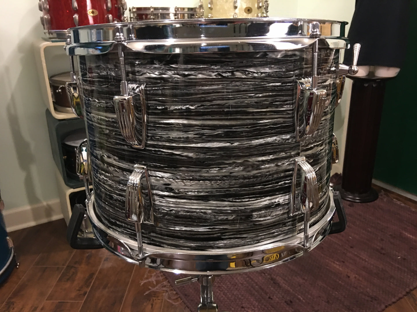 1967 Ludwig 9x13 Oyster Black Pearl Super Classic Tom Drum