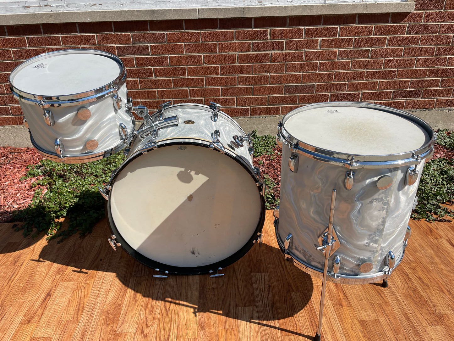 1960s Gretsch Progressive Jazz Drum Set Silver (White) Satin Flame