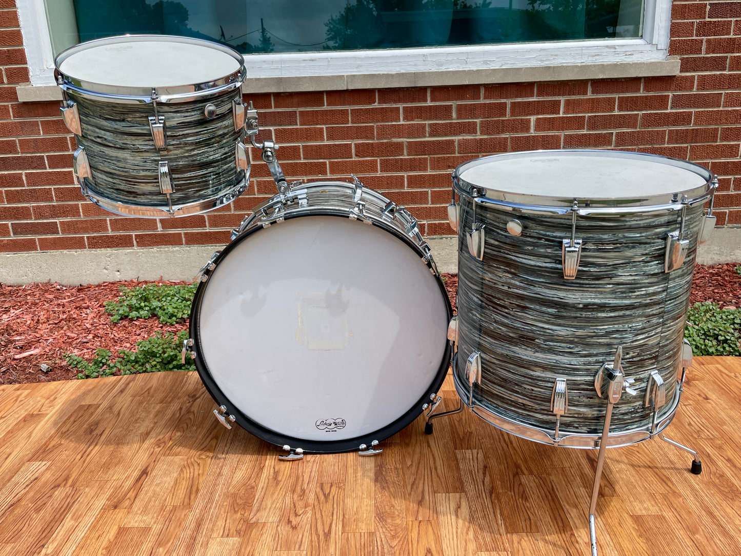 1968 Ludwig Super Classic Drum Set Oyster Blue Pearl 22/13/16