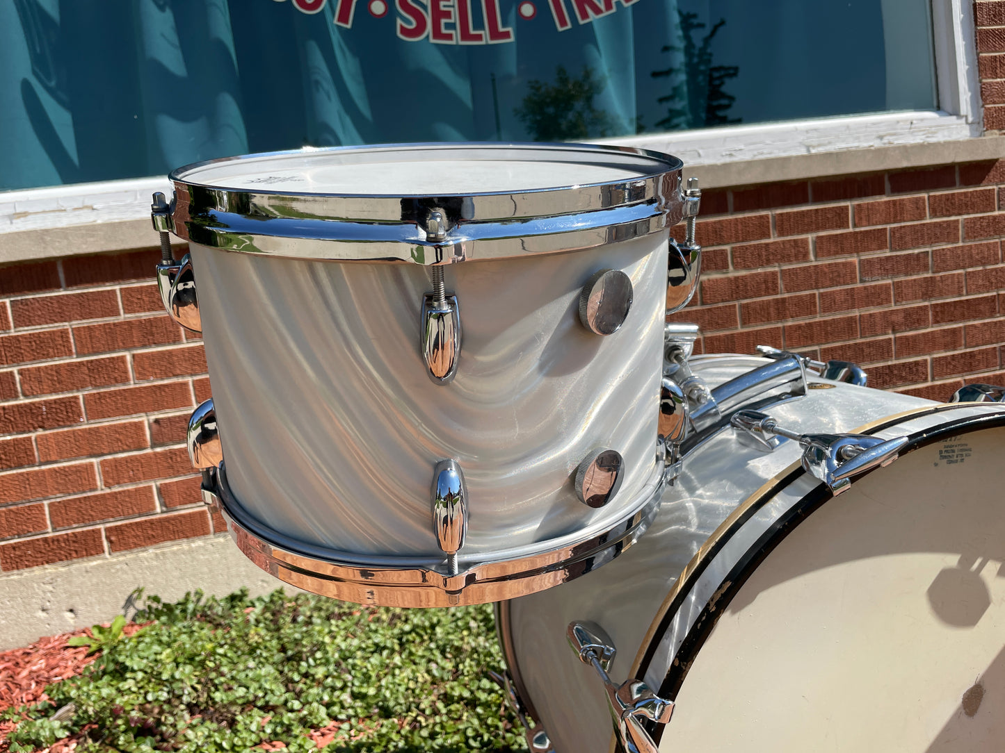 1960s Gretsch Progressive Jazz Drum Set Silver (White) Satin Flame