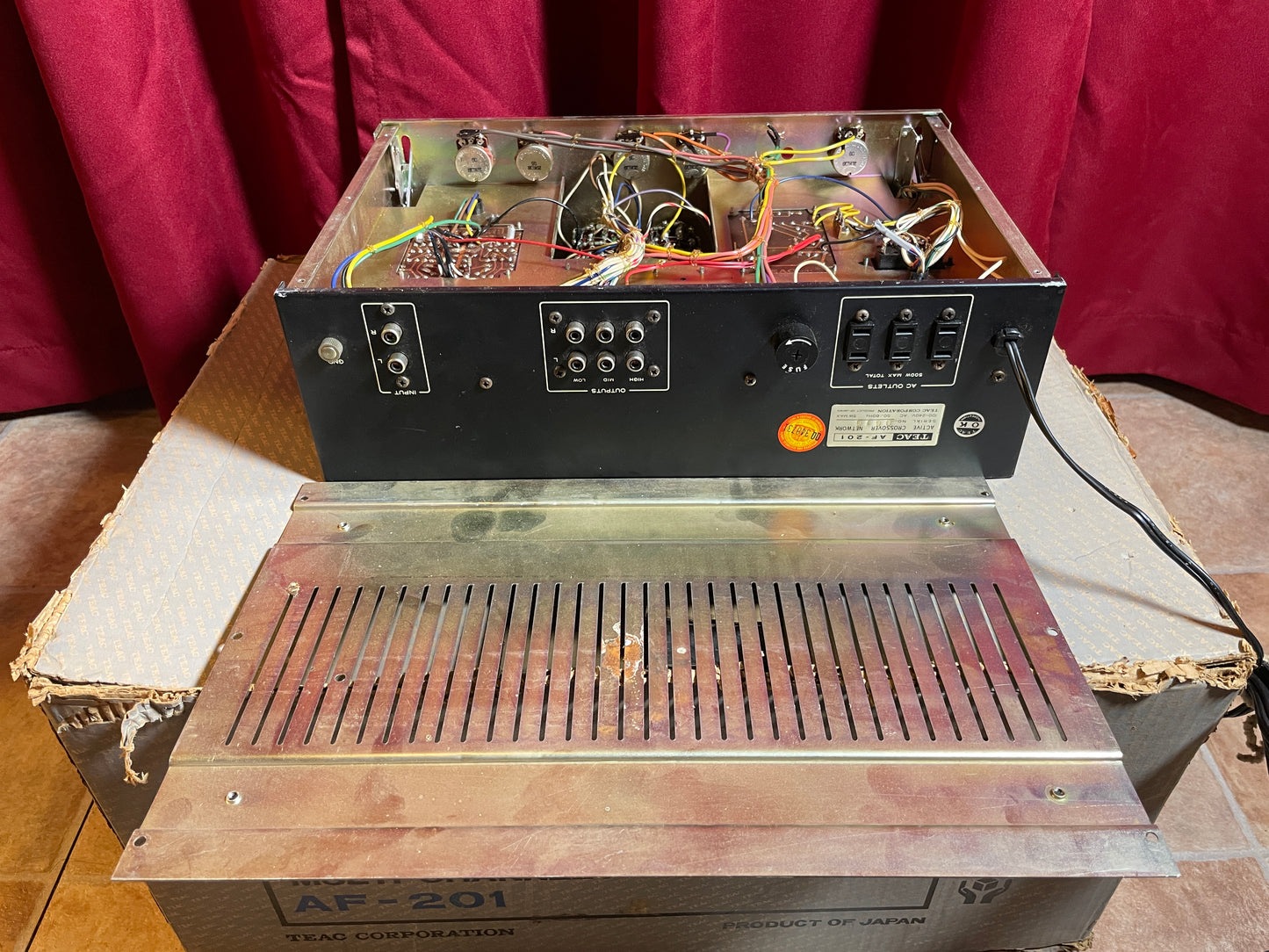 TEAC Consort Series AF-201 Multi-Channel Filter Unit 3-Way / 2-Way Crossover