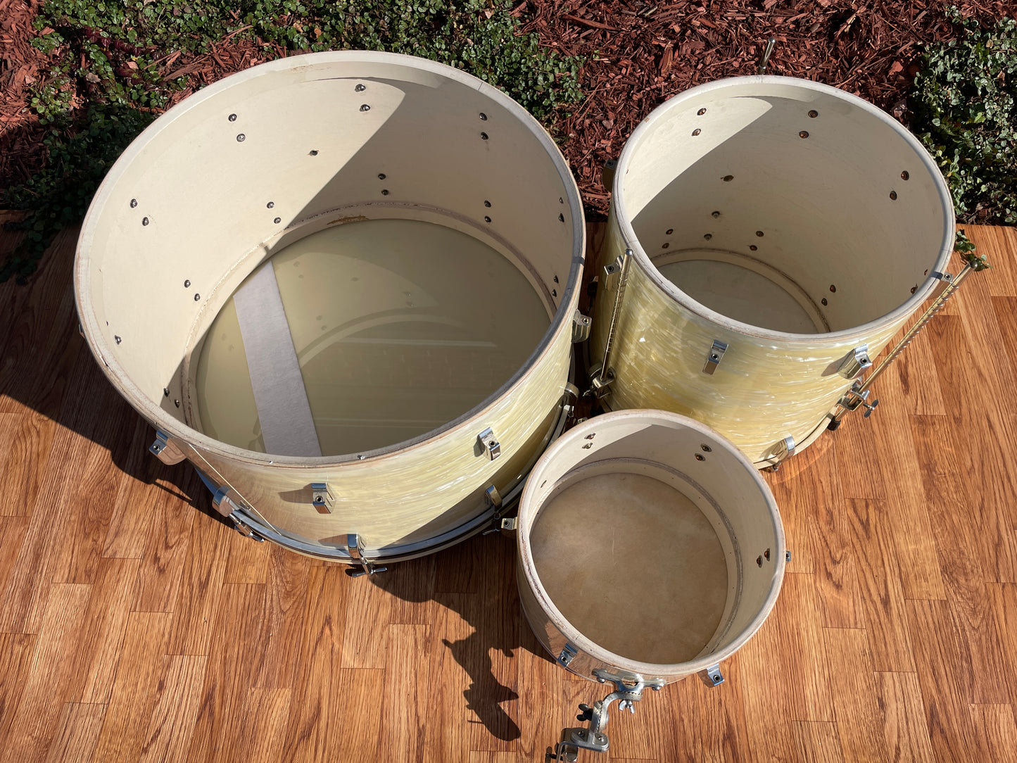 1940s Leedy Drum Set White Marine Pearl 24/13/16