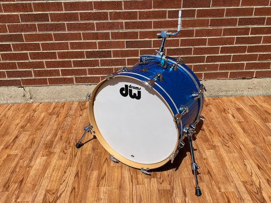 DW Classics Series 14x20 Bass Drum Blue Glass Glitter Sparkle Drum Workshop Mahogany/Poplar