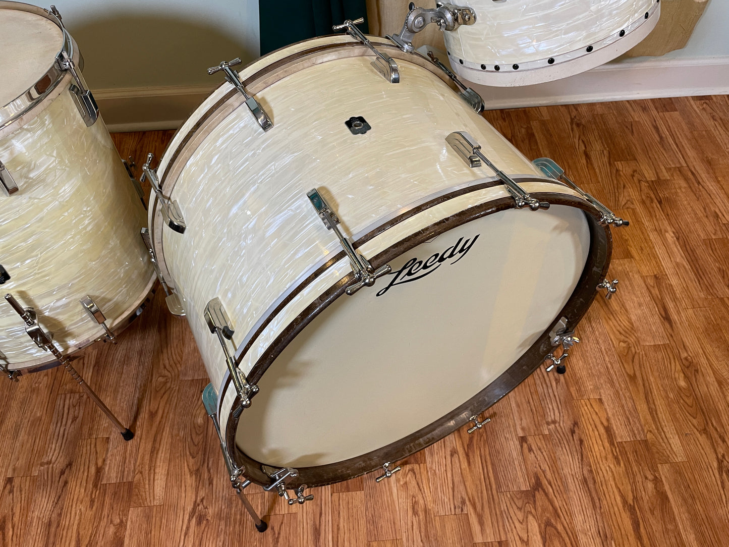 1940s Leedy Drum Set White Marine Pearl 24/13/16