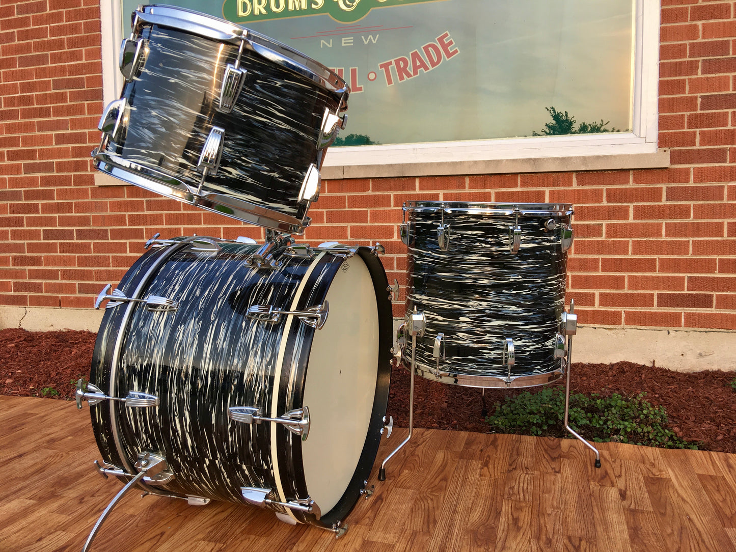 1969 Ludwig Oyster Black Pearl Super Classic