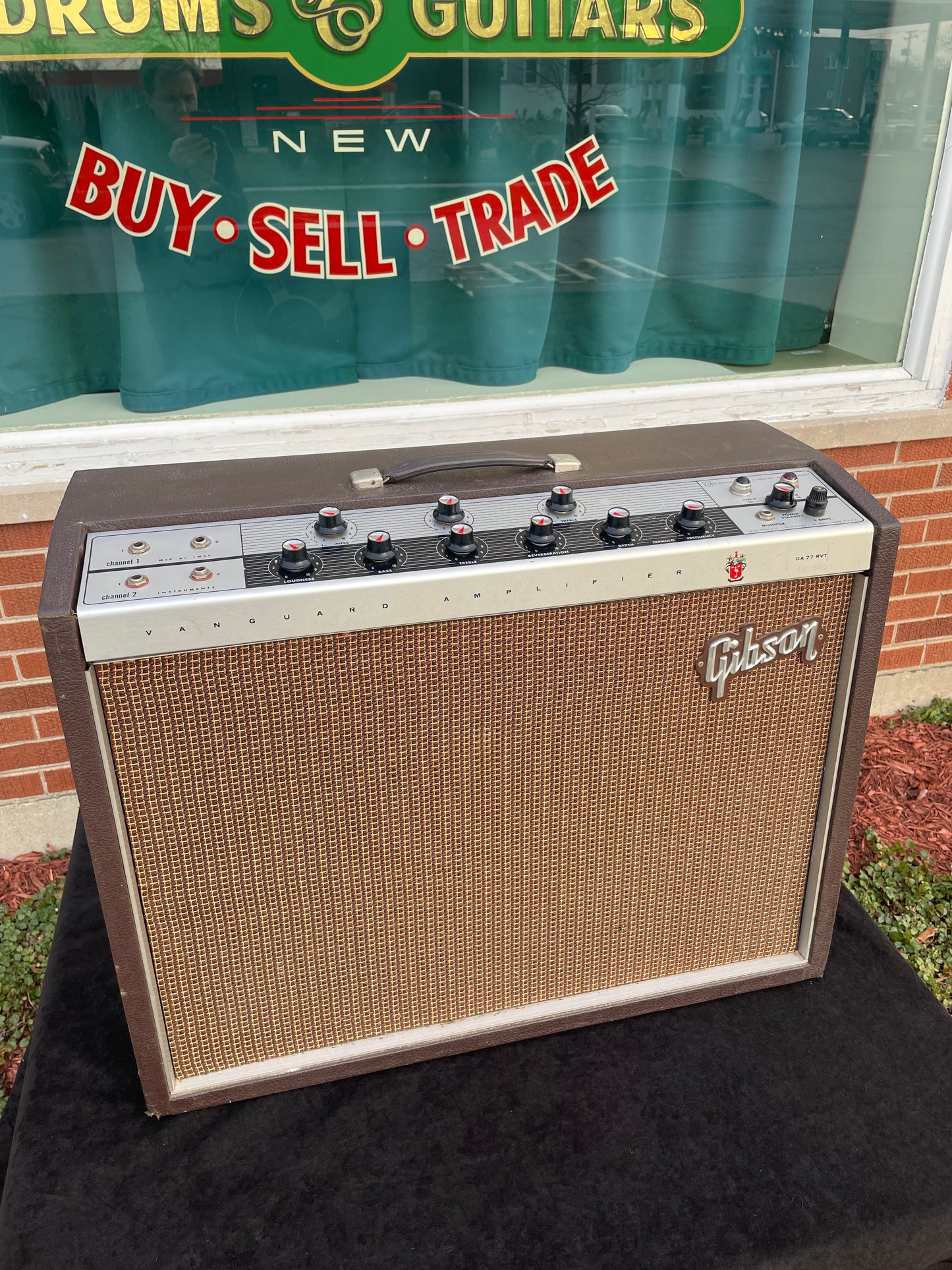 1962 Gibson GA-77RVT Vanguard Guitar Combo Amplifier Reverb Tremolo Amp