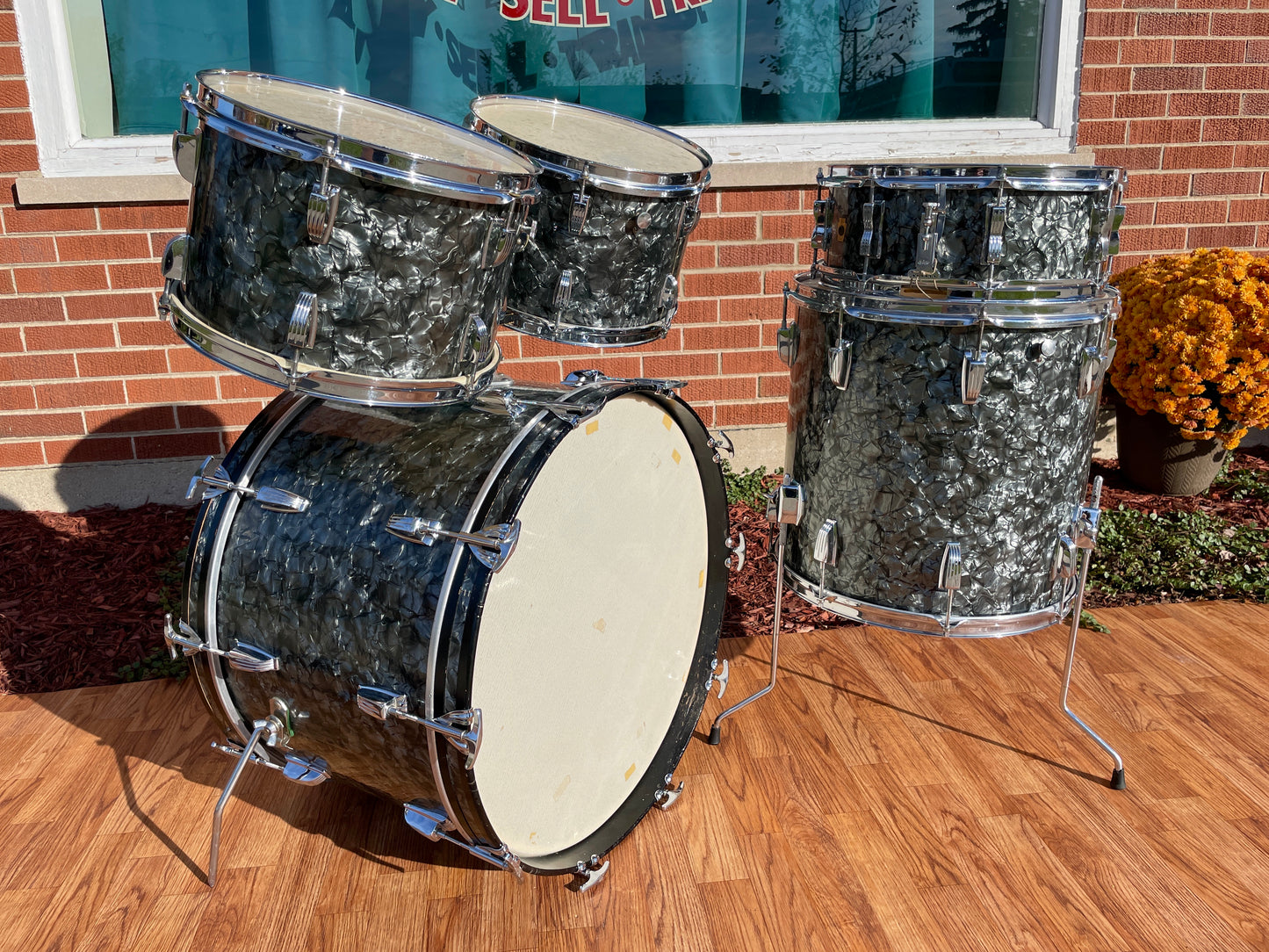 1961 Ludwig No. 983P 5pc Hollywood Outfit Drum Set w/ Jazz Festival Snare Black Diamond Pearl 22/12/12/16/5x14
