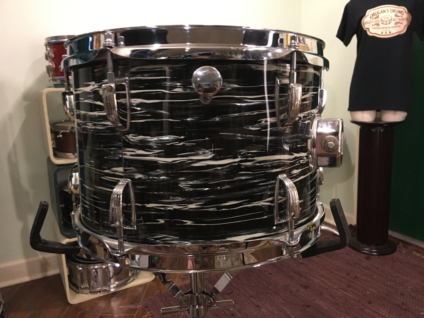 Early 1970s Ludwig 8x12 Oyster Black Pearl Classic Tom Drum 3 Ply