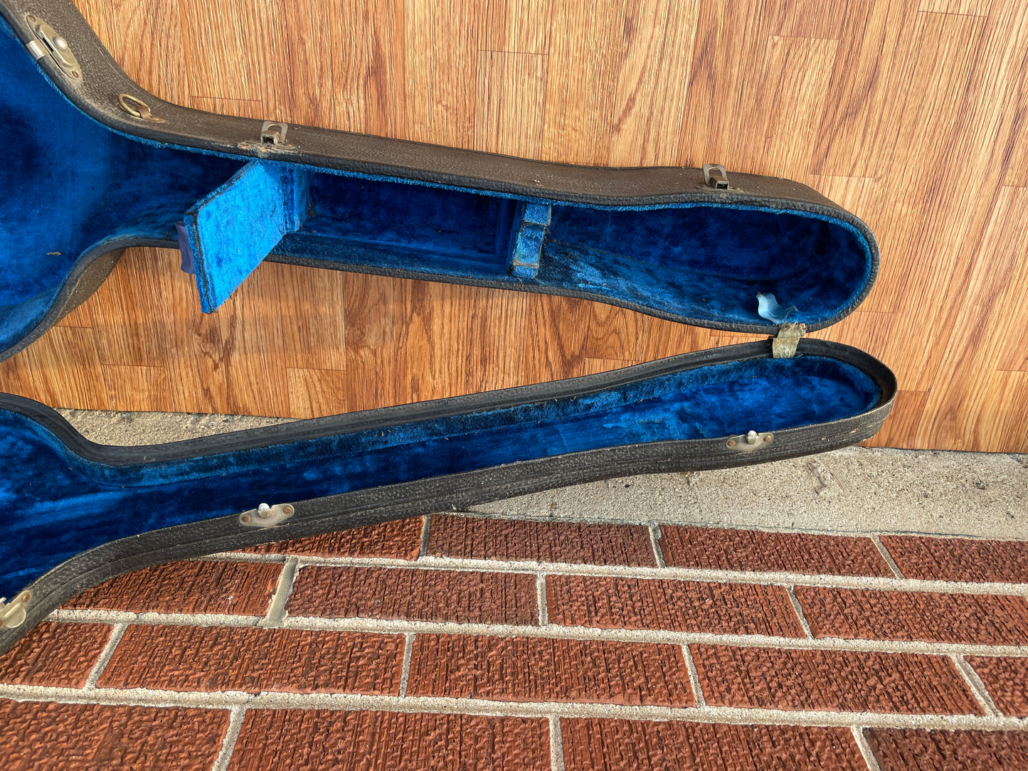 Vintage Plectrum Banjo Hardshell Case w/ Blue Liner