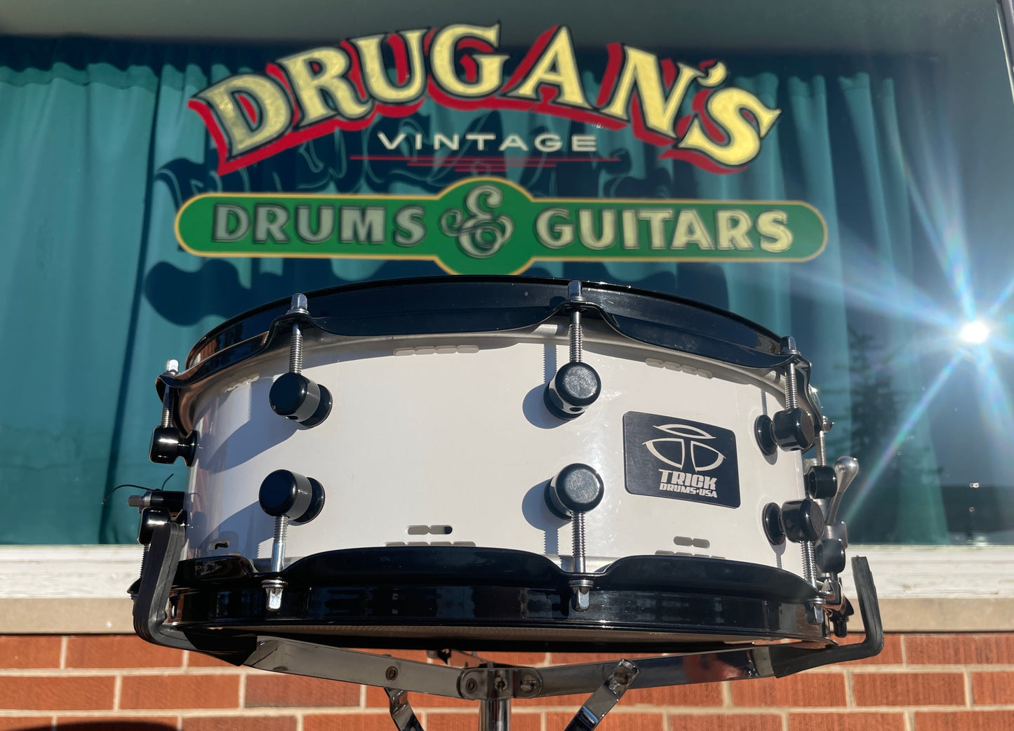 Trick 5x14 RPM Vented Aluminum Snare Drum White & Black w/ GS007 Throw-Off
