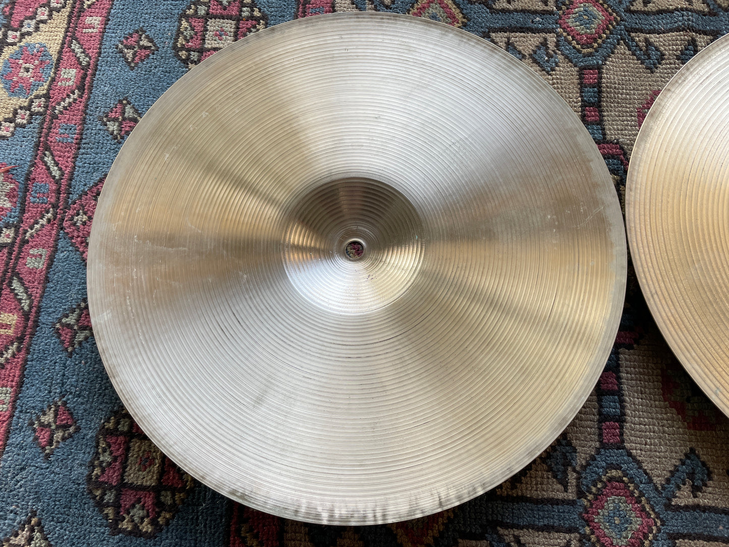 14" Zildjian A New Beat Hi-Hat Cymbal Pair 1046g/1408g *Video Demo*