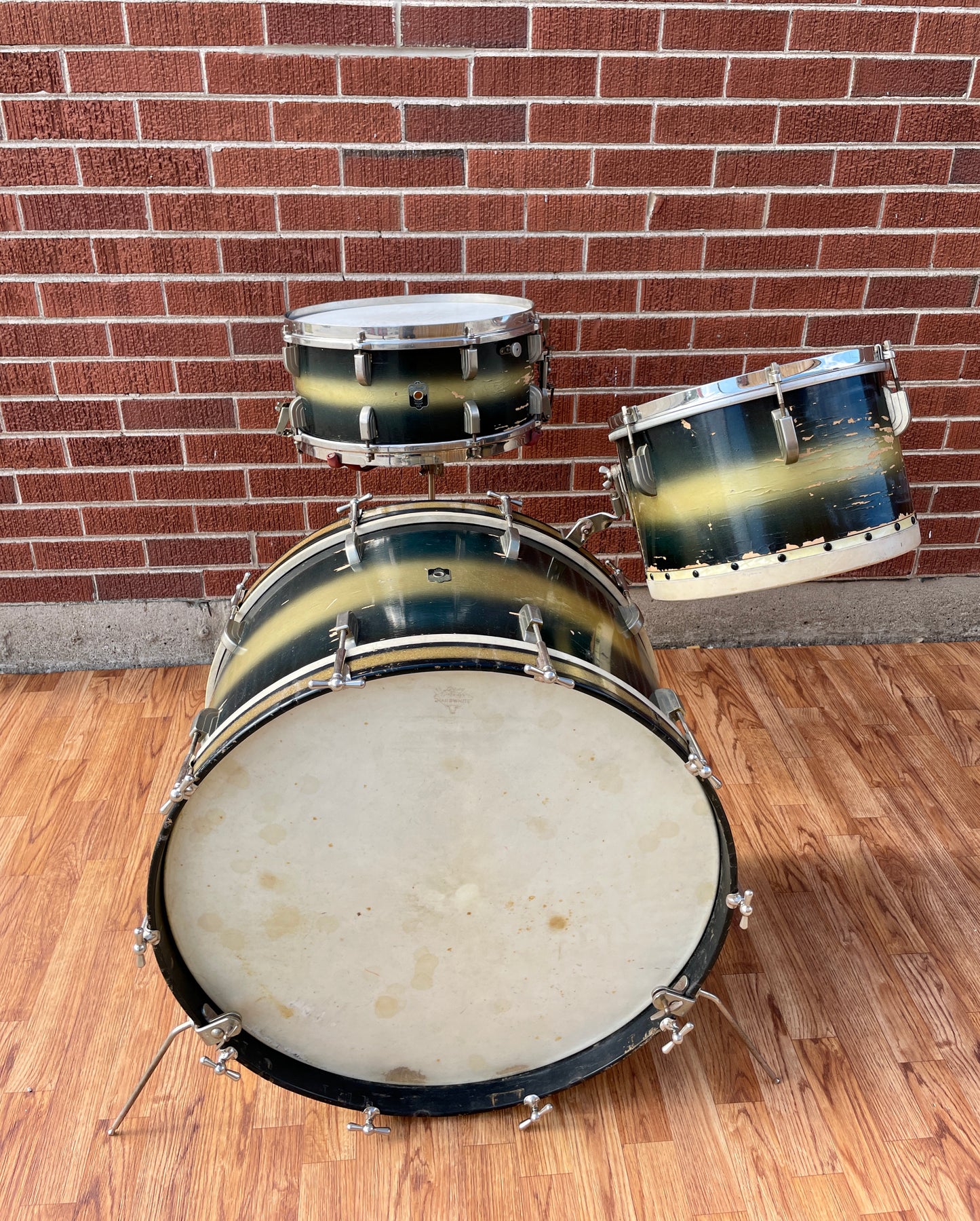 1948 Leedy Broadway Swingster Outfit Snare, Tom, Bass Drum Blue / Silver Duco 24/13/6.5x14