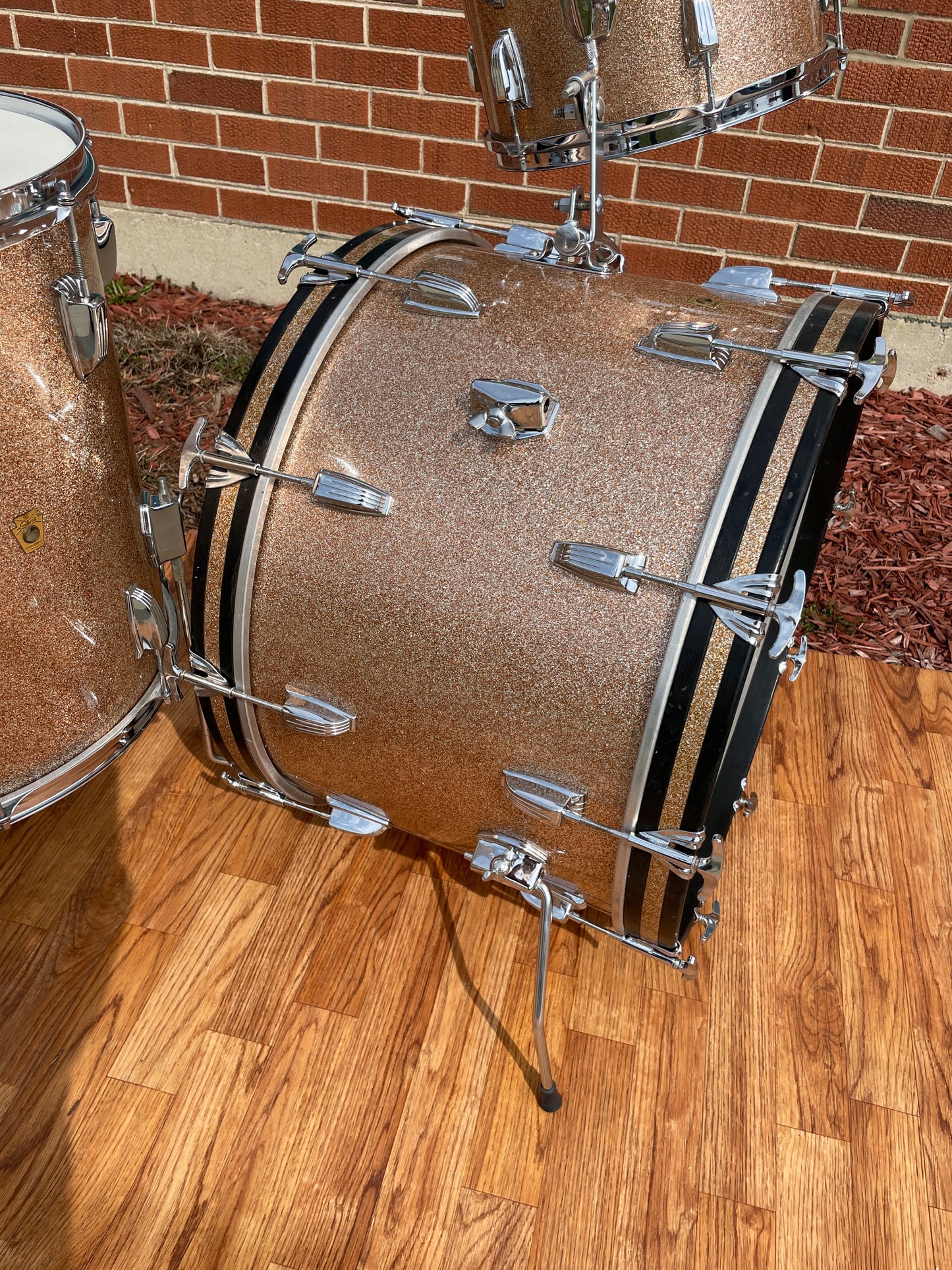 1964 Ludwig Super Classic Drum Set Champagne Sparkle 22/13/16