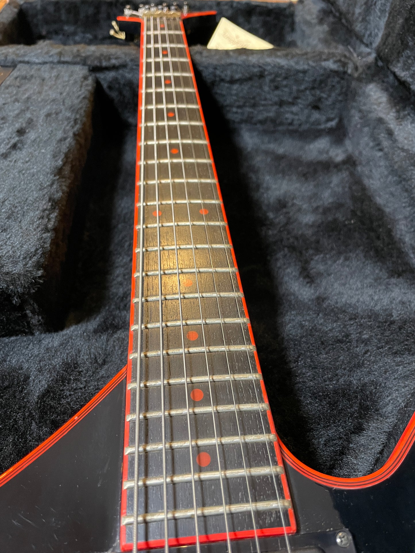 1984 Washburn A-10V Black & Red w/ OHSC A-10VB