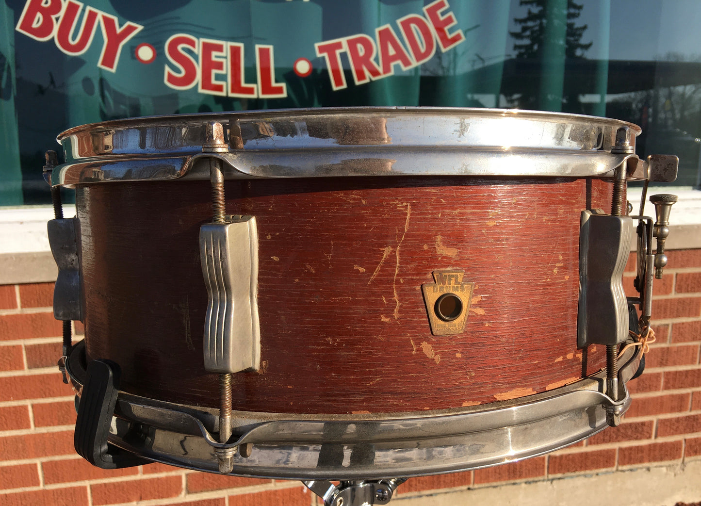 1957 WFL / Ludwig 5.5x14 Supreme Concert / Pioneer Snare Drum Mahogany
