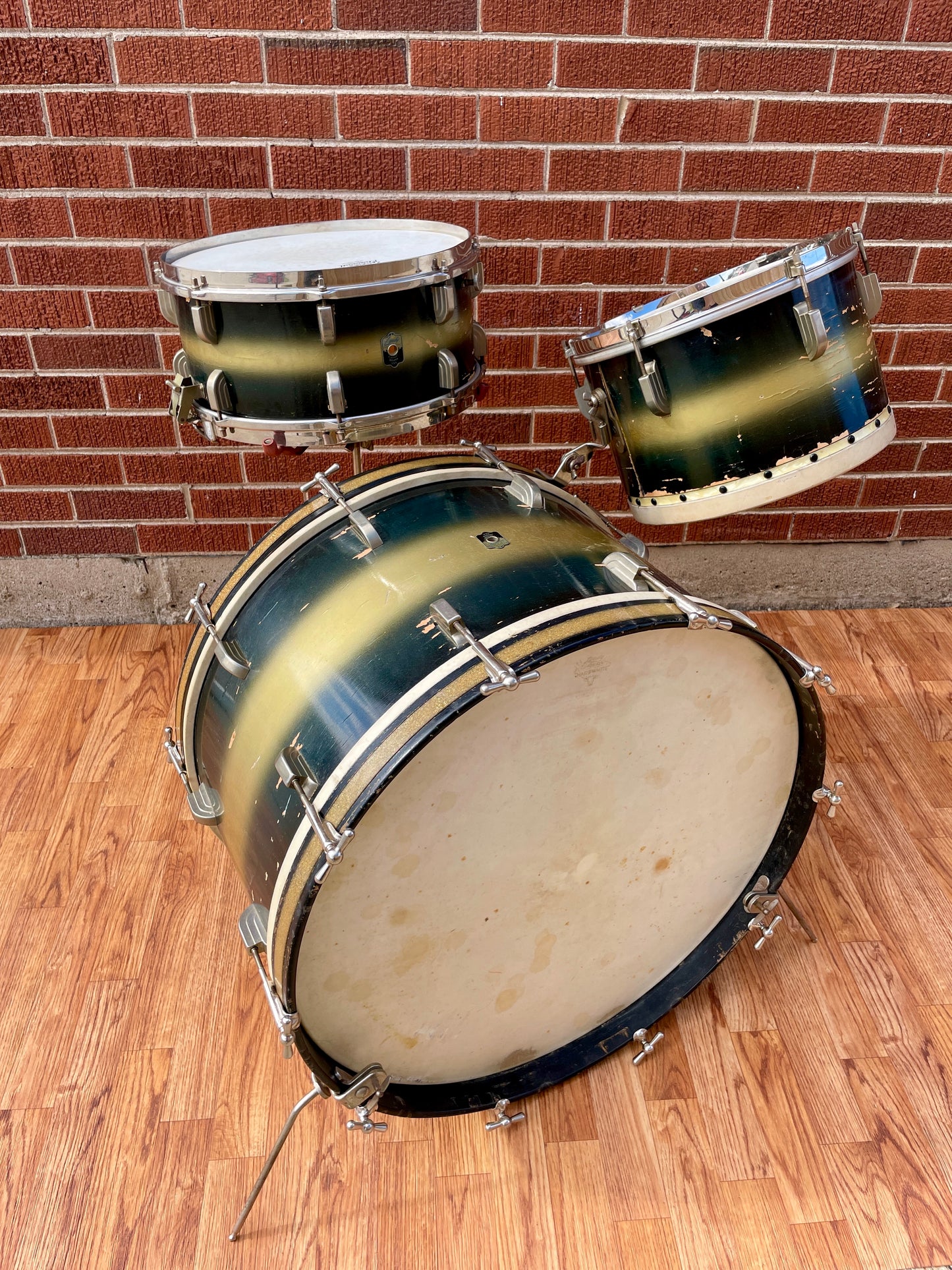 1948 Leedy Broadway Swingster Outfit Snare, Tom, Bass Drum Blue / Silver Duco 24/13/6.5x14