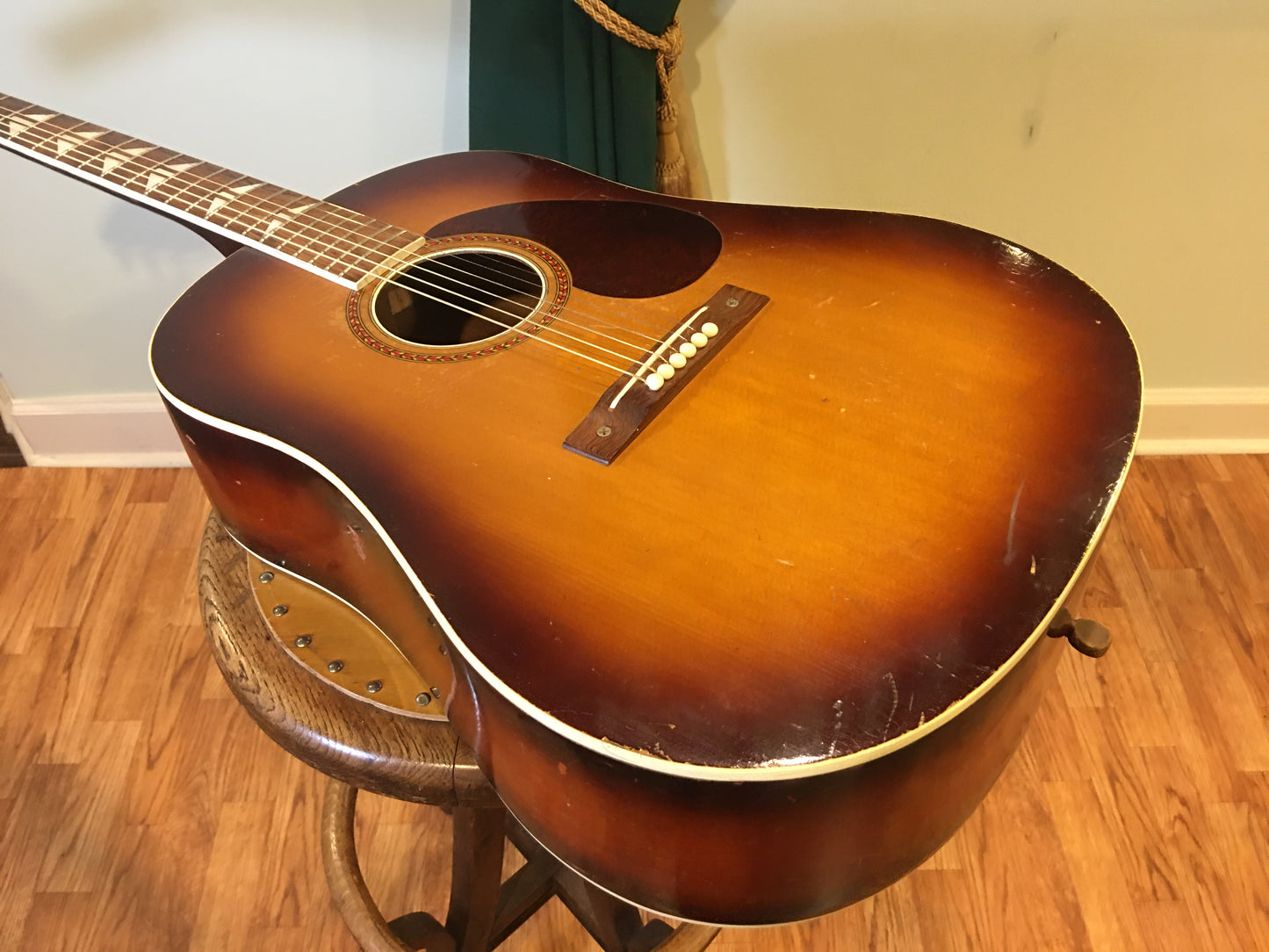 1951 Regal Milord Jumbo Acoustic Guitar Sunburst