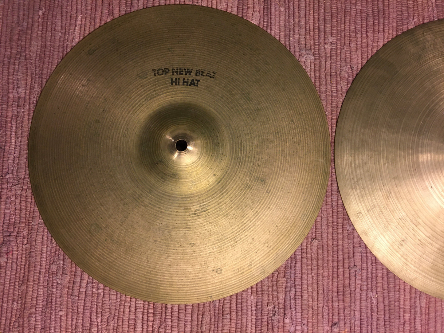 14" 1970s Zildjian A New Beat Hi Hat Cymbals 946/1392g #560