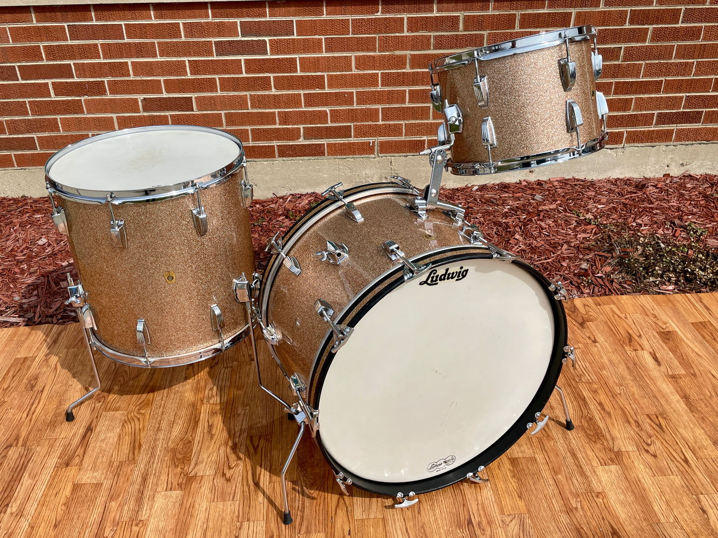 1964 Ludwig Super Classic Drum Set Champagne Sparkle 22/13/16