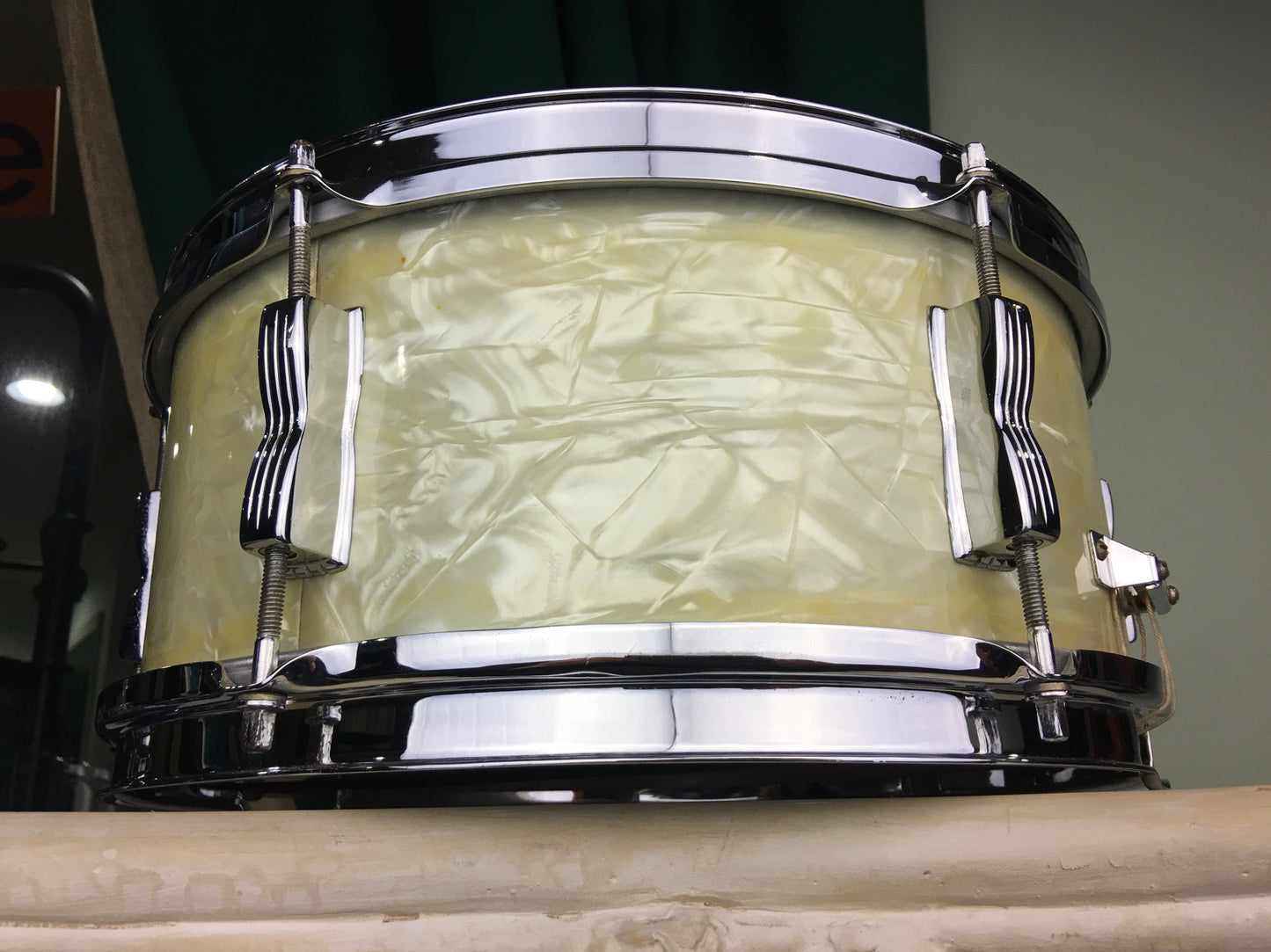 1948-52 WFL Ludwig 5.5x13 "Classic Porto Pak" Snare Drum White Marine Pearl