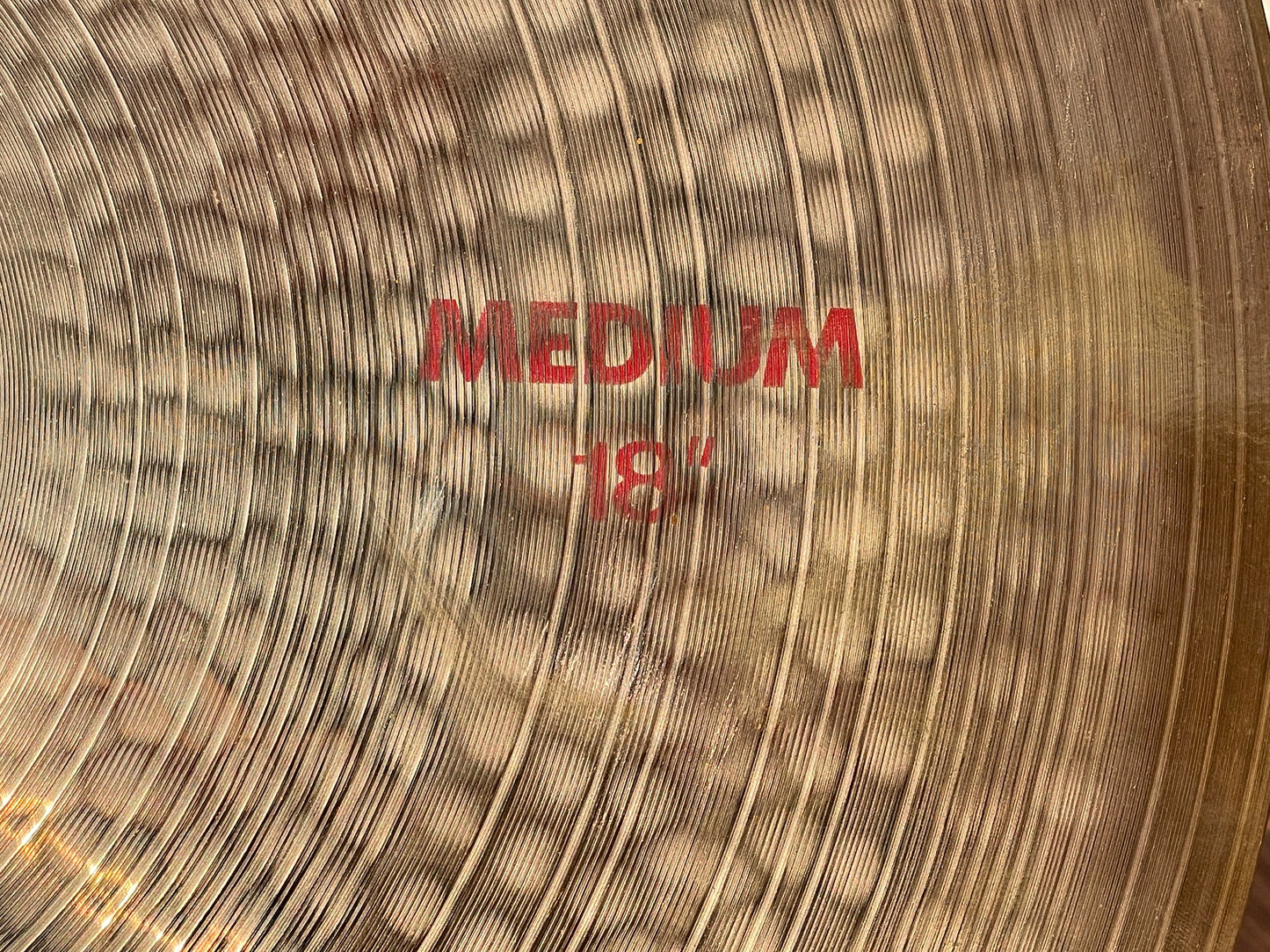 1985 18" Paiste 2002 Medium Crash Cymbal 1532g