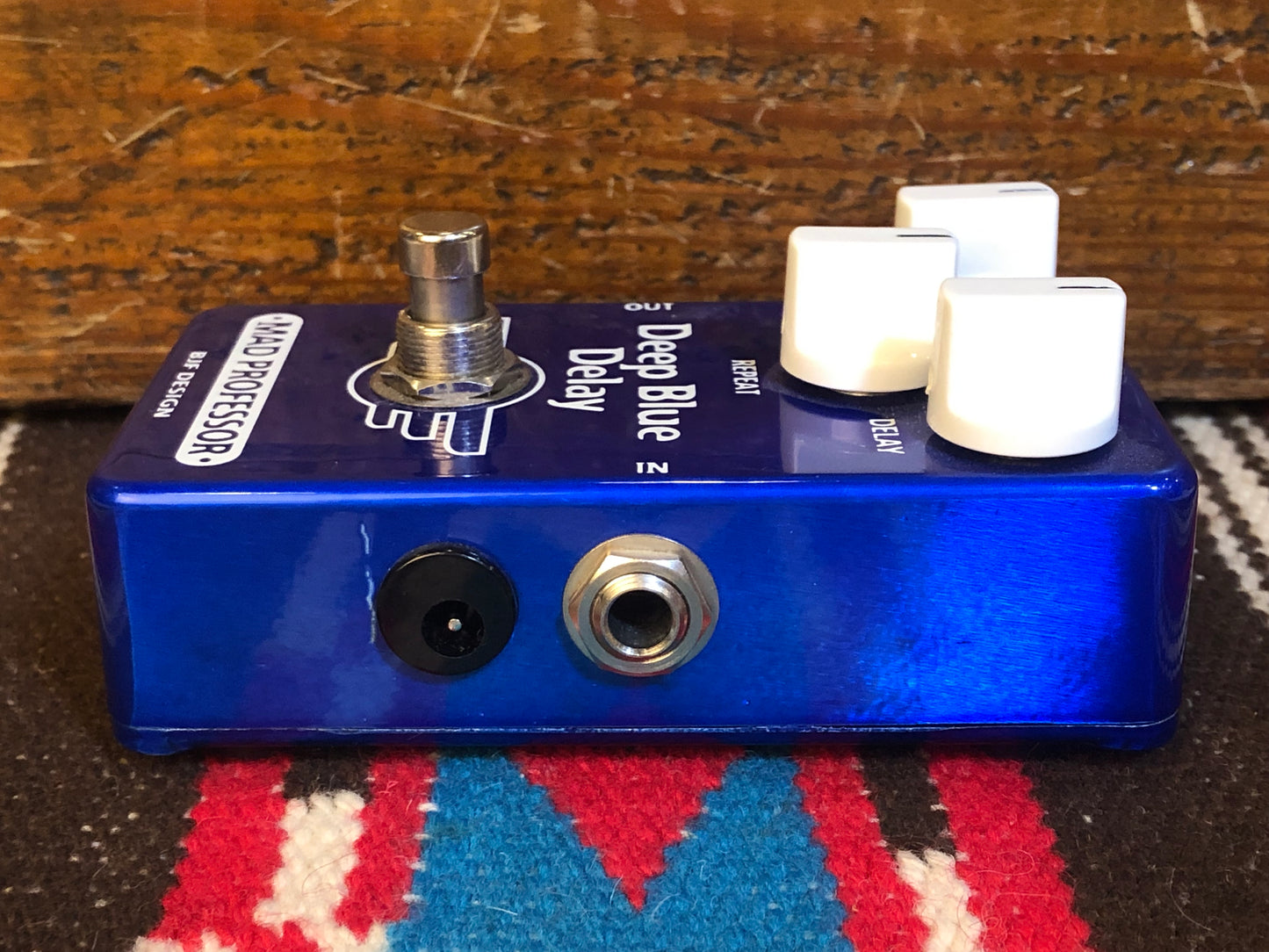 Mad Professor Hand Wired Deep Blue Delay Pedal w/ Box