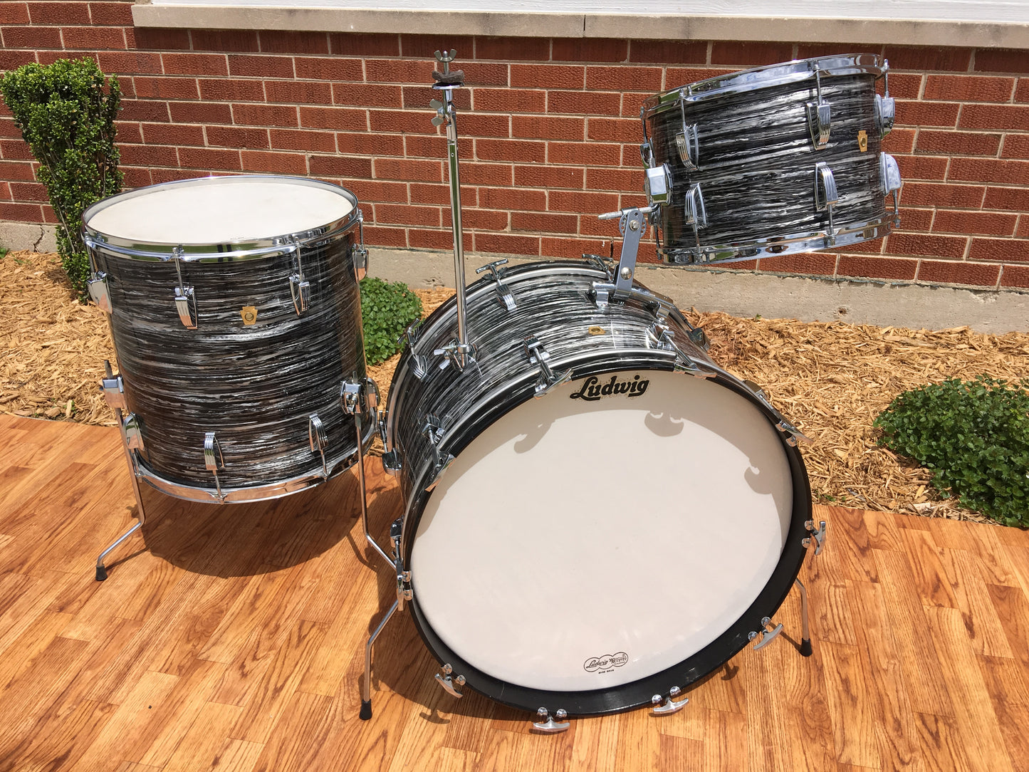 Ludwig Keystone 1960s Oyster Black Pearl Super Classic Drum Set