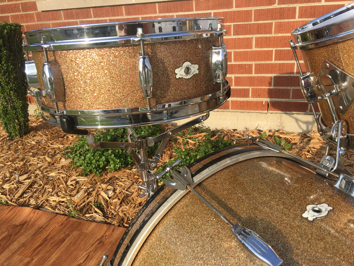 1961-62 Camco Oaklawn Peacock Pearl Sparkle "New Tuxedo Outfit" Drum Set