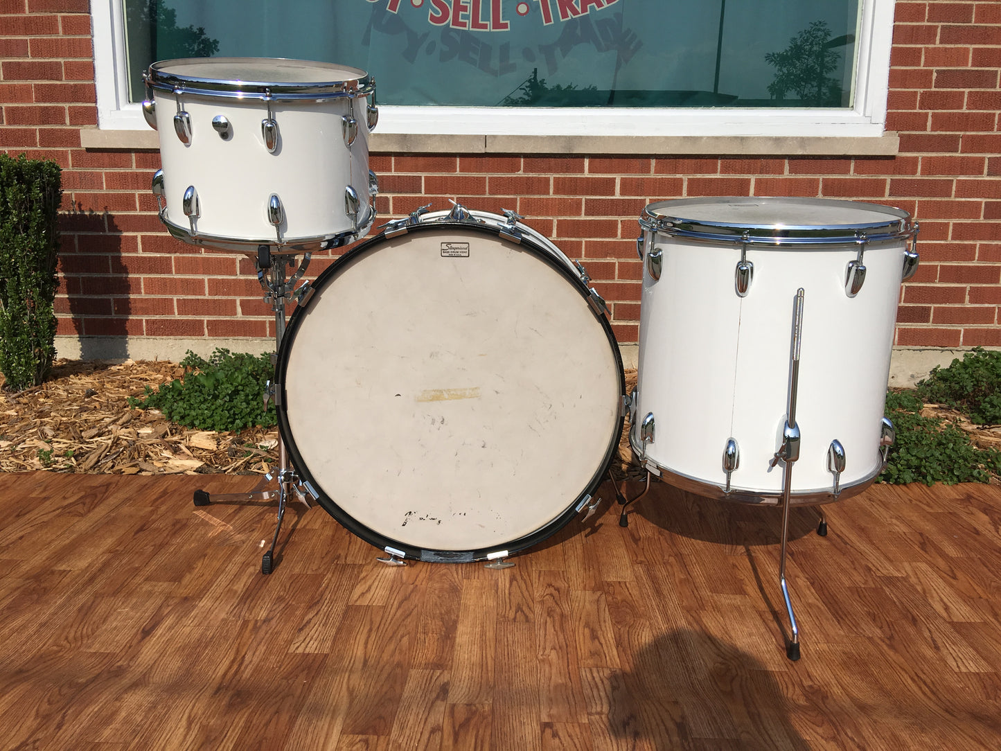 1970s Slingerland Drum Set White Gloss Pearl 3 Ply 24/14/16
