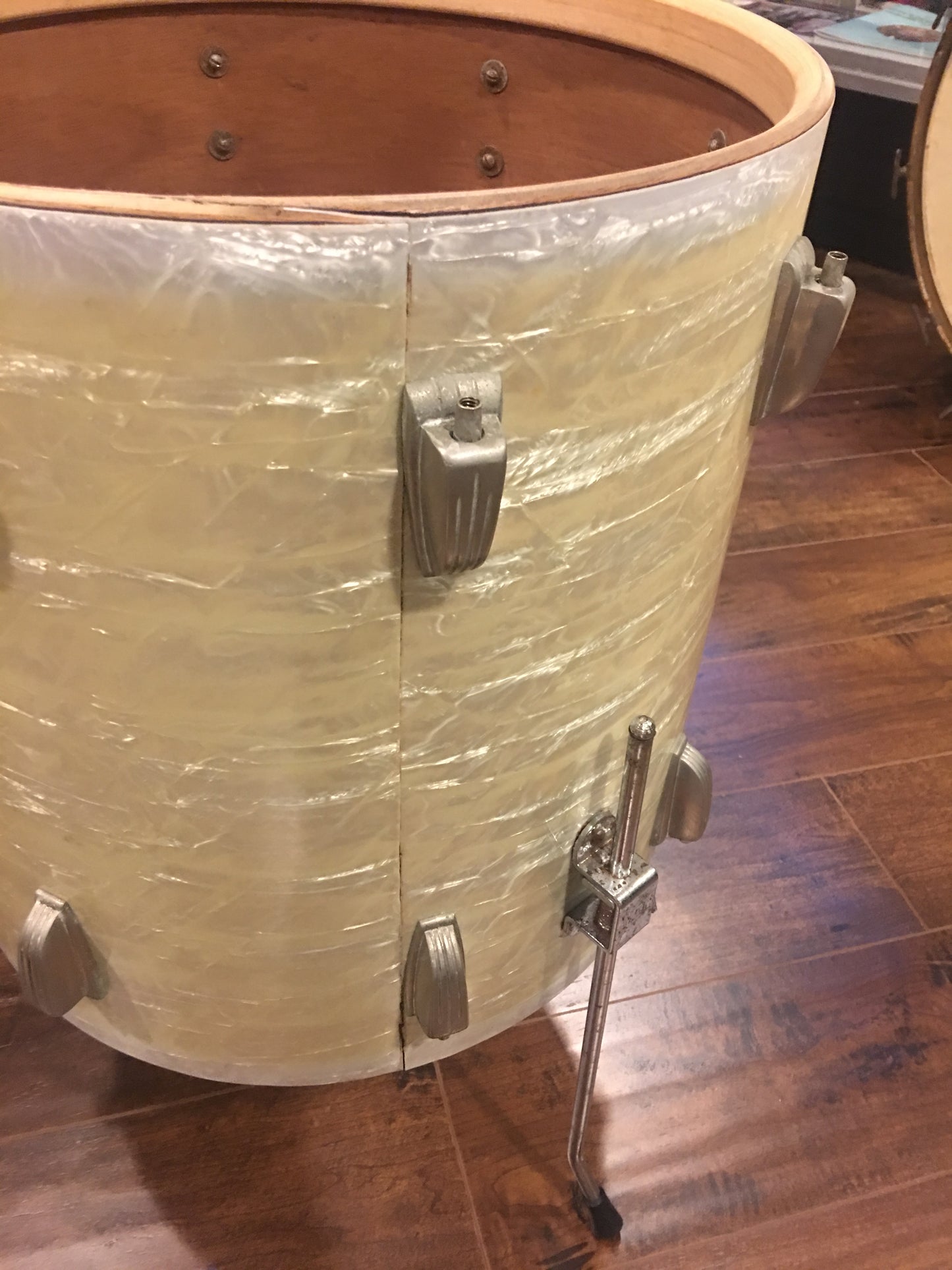1955-59 WFL Ludwig 16x16 Floor Tom White Marine Pearl