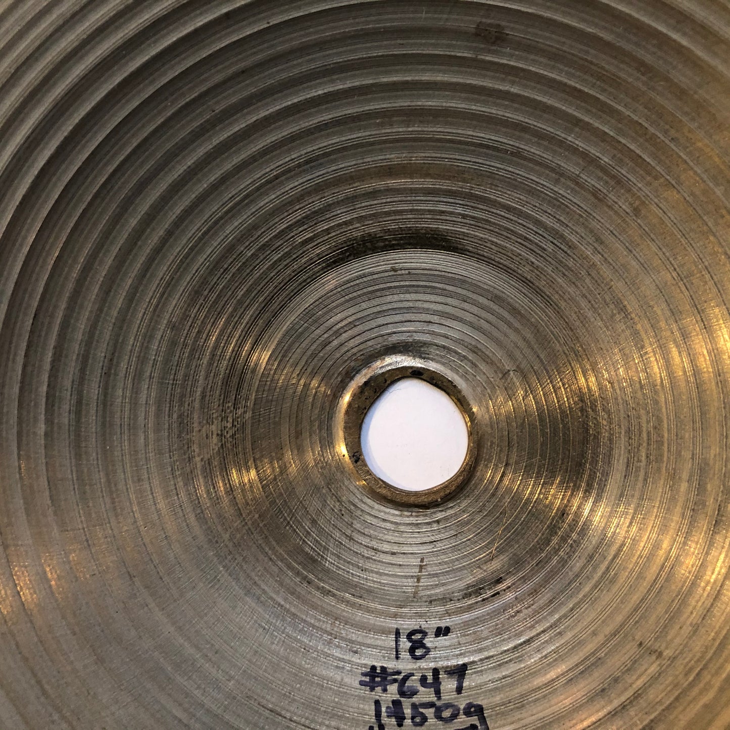 18" Zildjian A 1970s Medium Thin Crash Cymbal 1450g #647