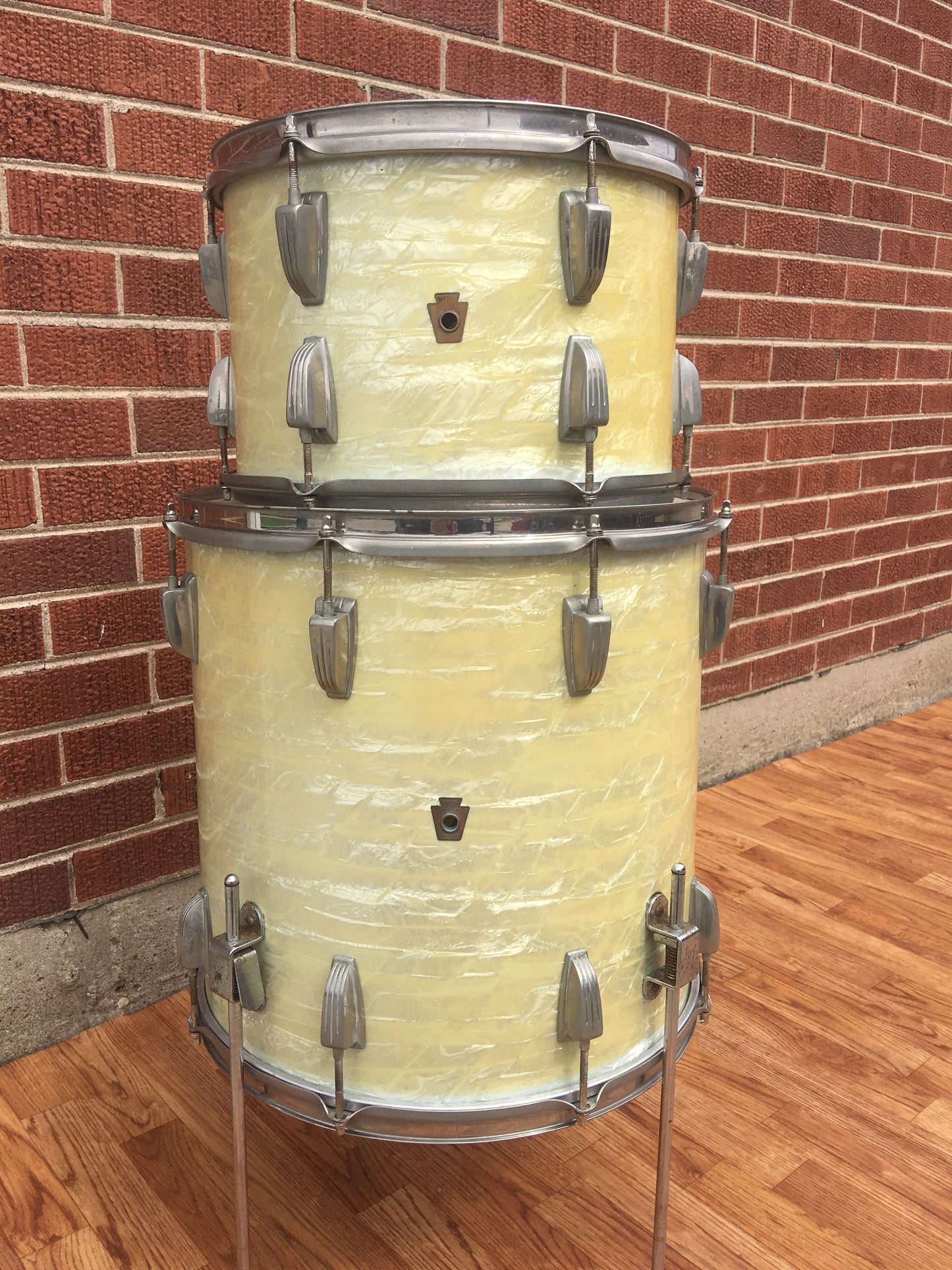 1955-59 WFL Ludwig 16x16 Floor Tom White Marine Pearl