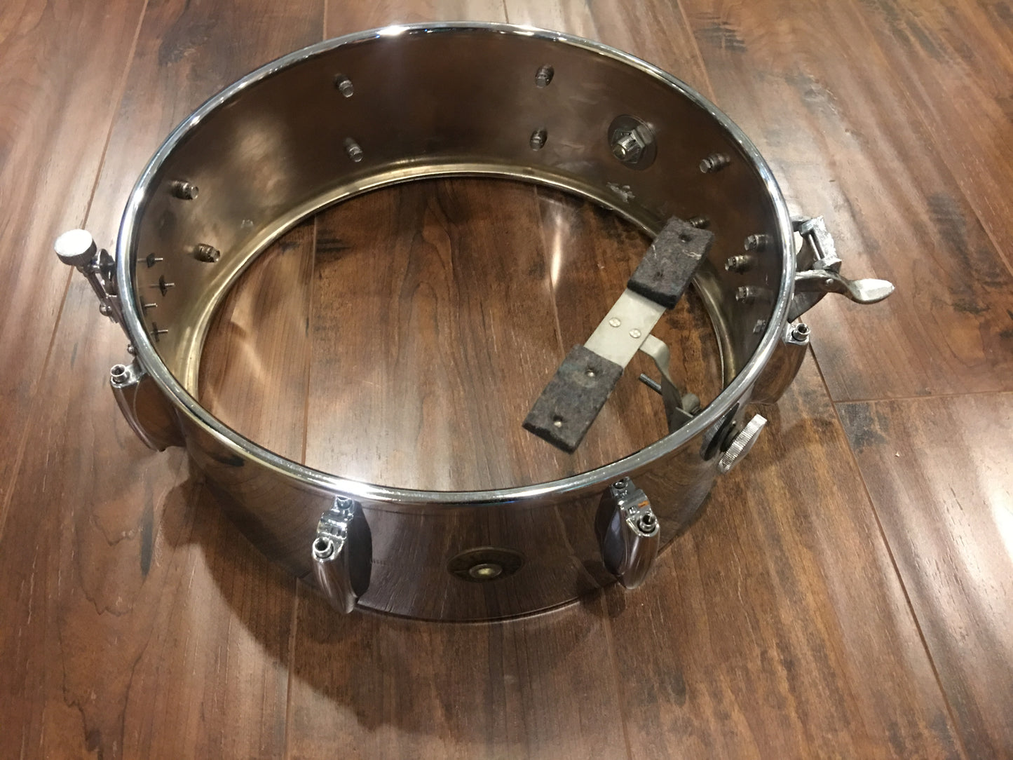 1969 Gretsch 5x14 Brass 4160 Round Badge Snare Drum 5X14