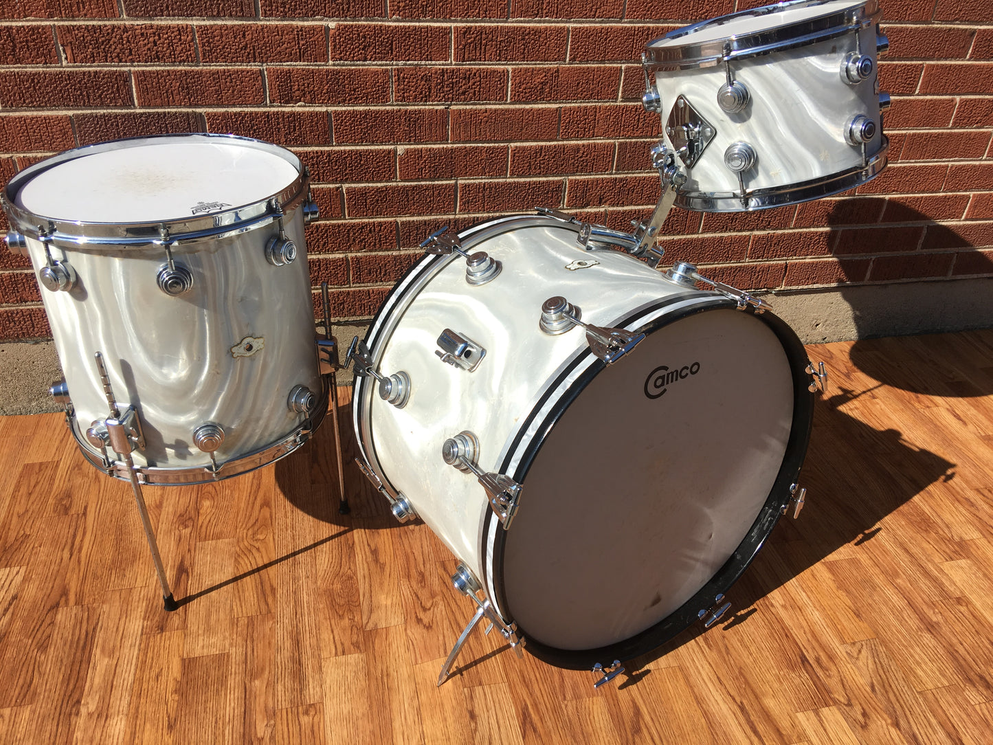 1960s Camco Oaklawn White Moire Aristocrat Drum Set 20/12/14