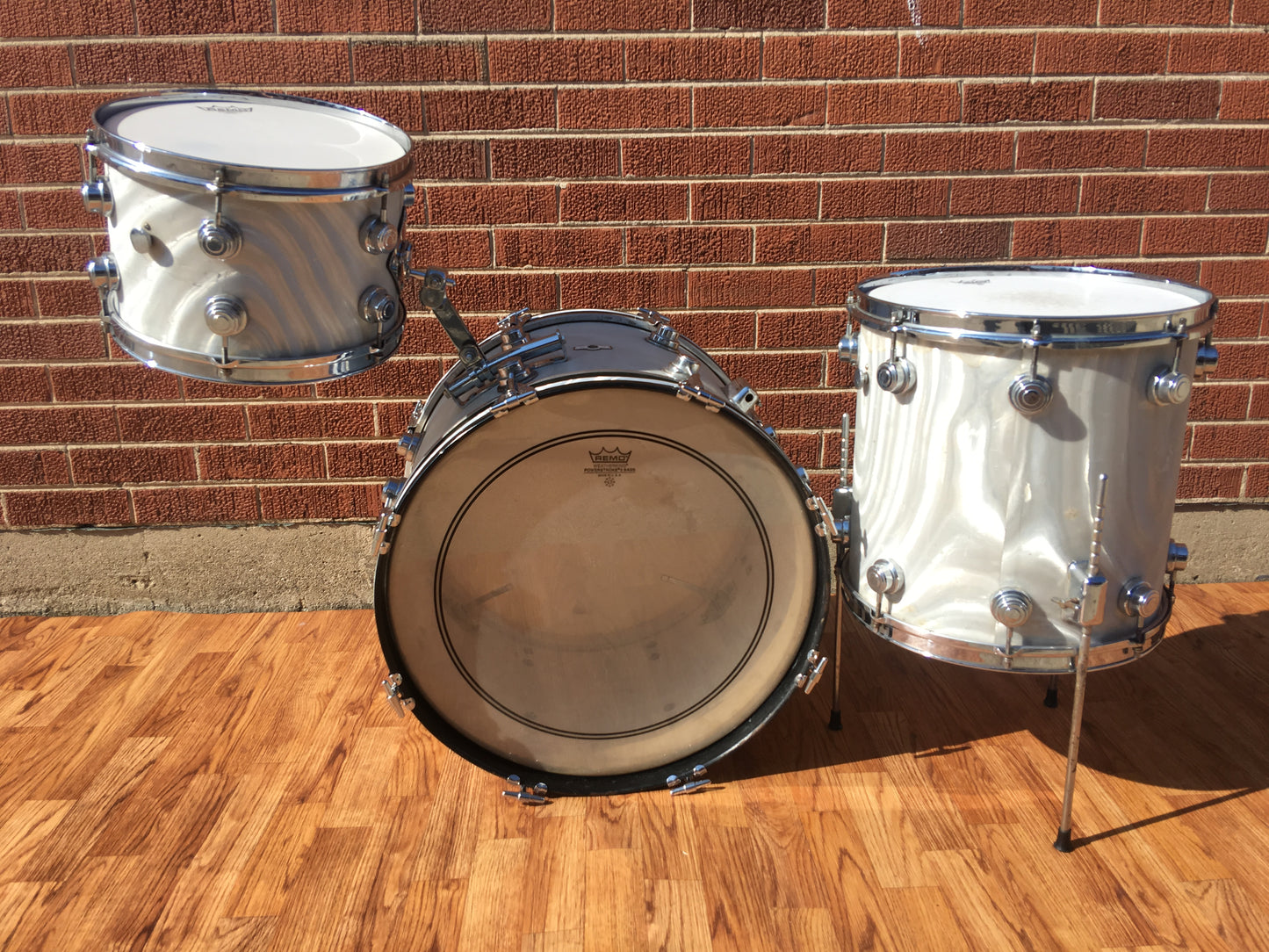 1960s Camco Oaklawn White Moire Aristocrat Drum Set 20/12/14