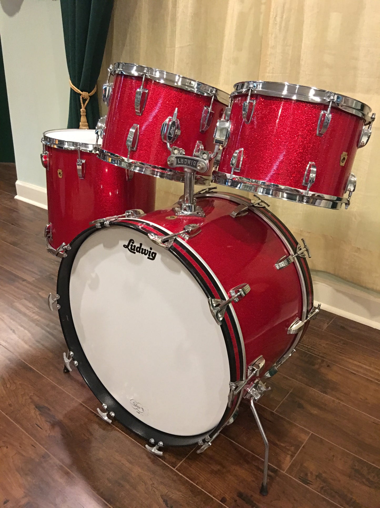 Ludwig 1968 Hollywood Drum Set - Red Sparkle
