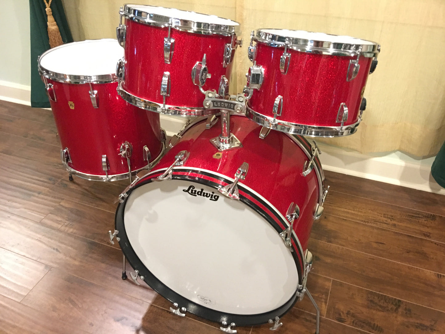 Ludwig 1968 Hollywood Drum Set - Red Sparkle