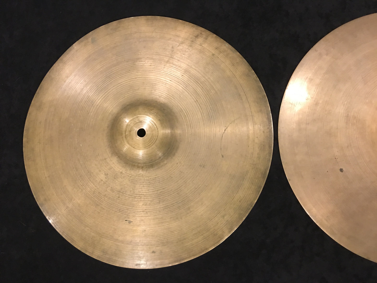 14" Zildjian A 1930s First Stamp Hi-Hat Cymbals 560g/722g# 410