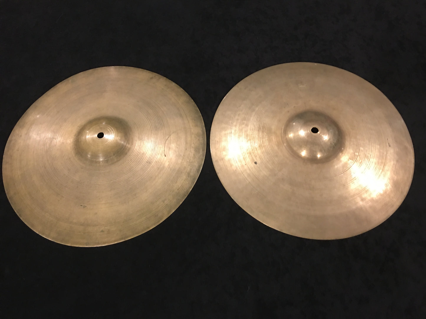 14" Zildjian A 1930s First Stamp Hi-Hat Cymbals 560g/722g# 410
