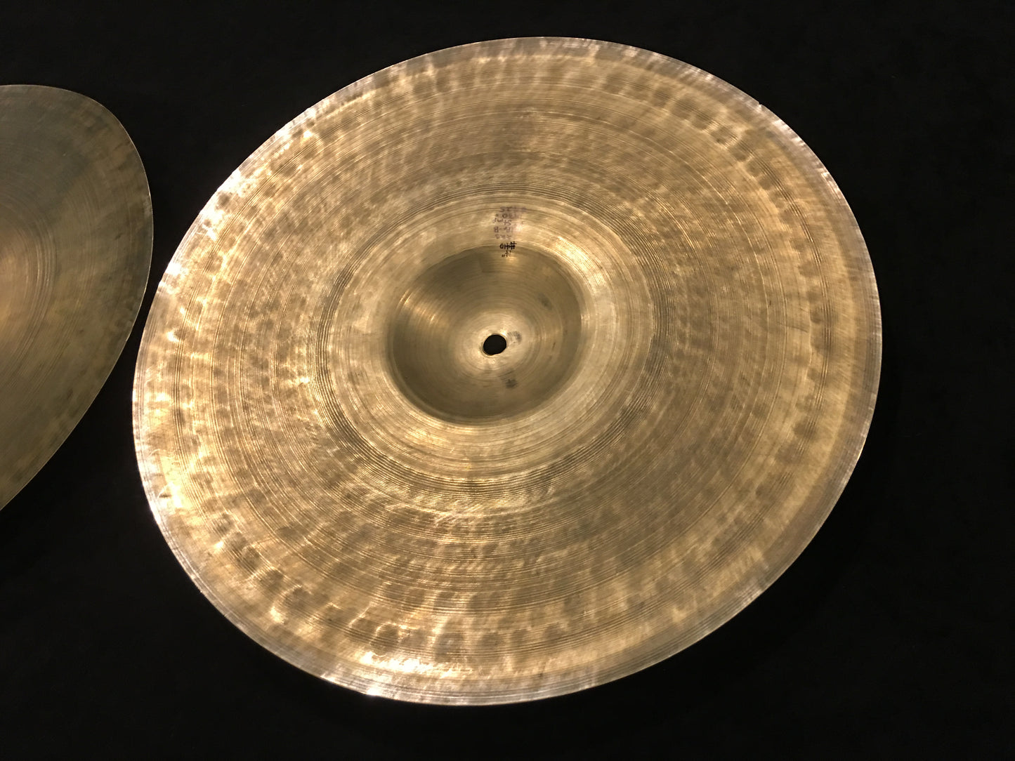 14" Zildjian A 1930s First Stamp Hi-Hat Cymbals 560g/722g# 410