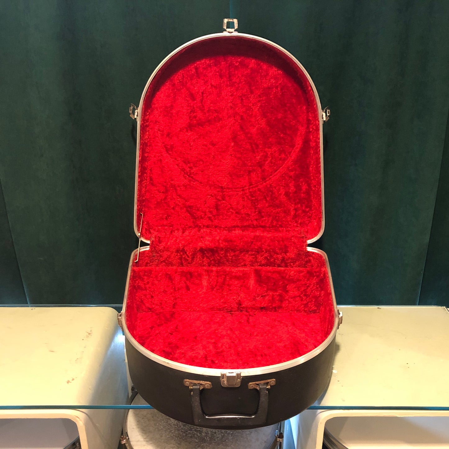 Vintage 1970s Ludwig Contoura Hardshell Red Plush Lined Snare Drum Case Blue Olive