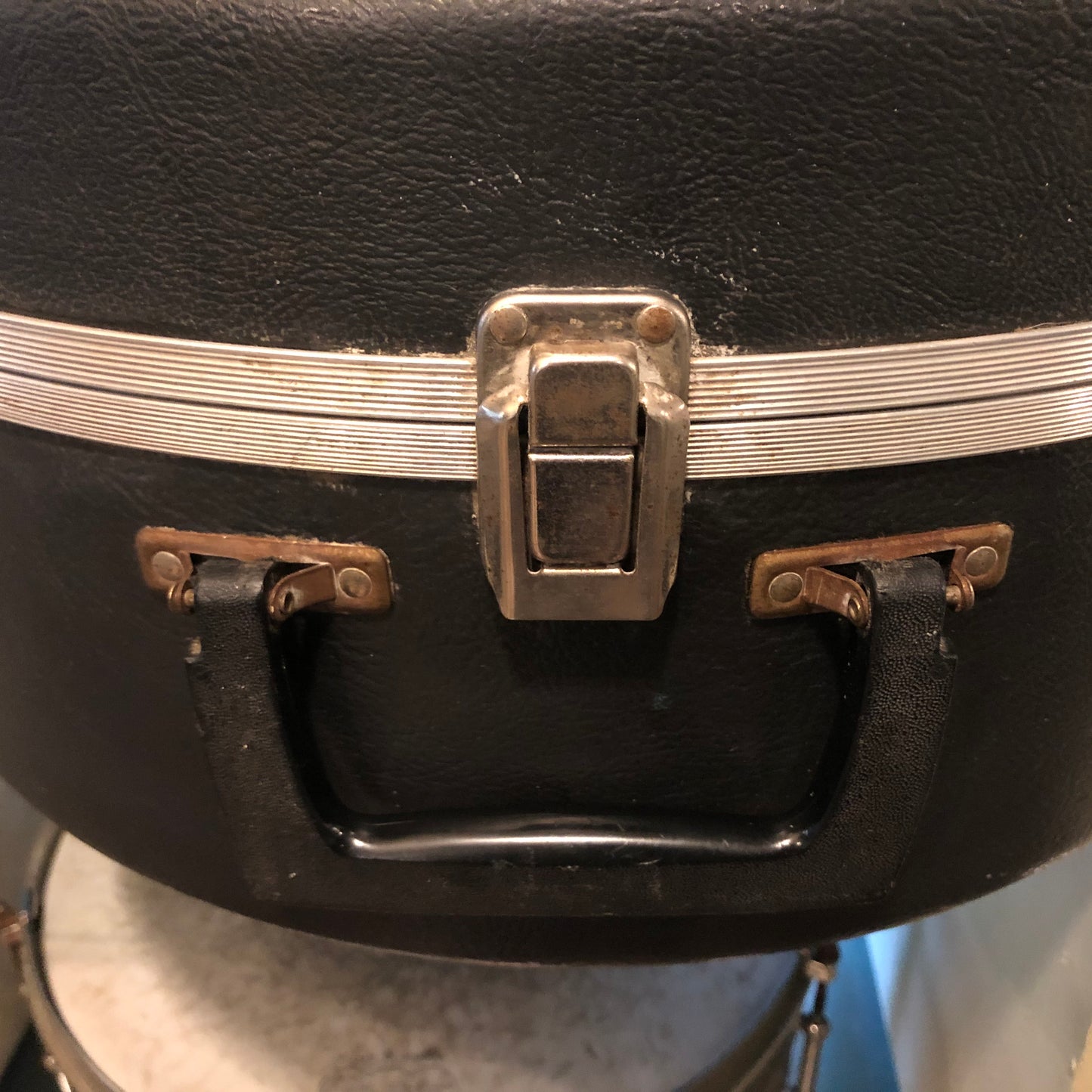Vintage 1970s Ludwig Contoura Hardshell Red Plush Lined Snare Drum Case Blue Olive