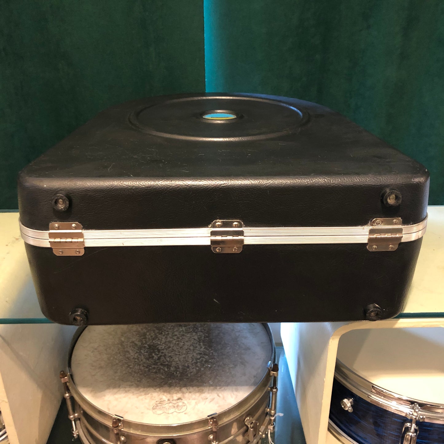 Vintage 1970s Ludwig Contoura Hardshell Red Plush Lined Snare Drum Case Blue Olive