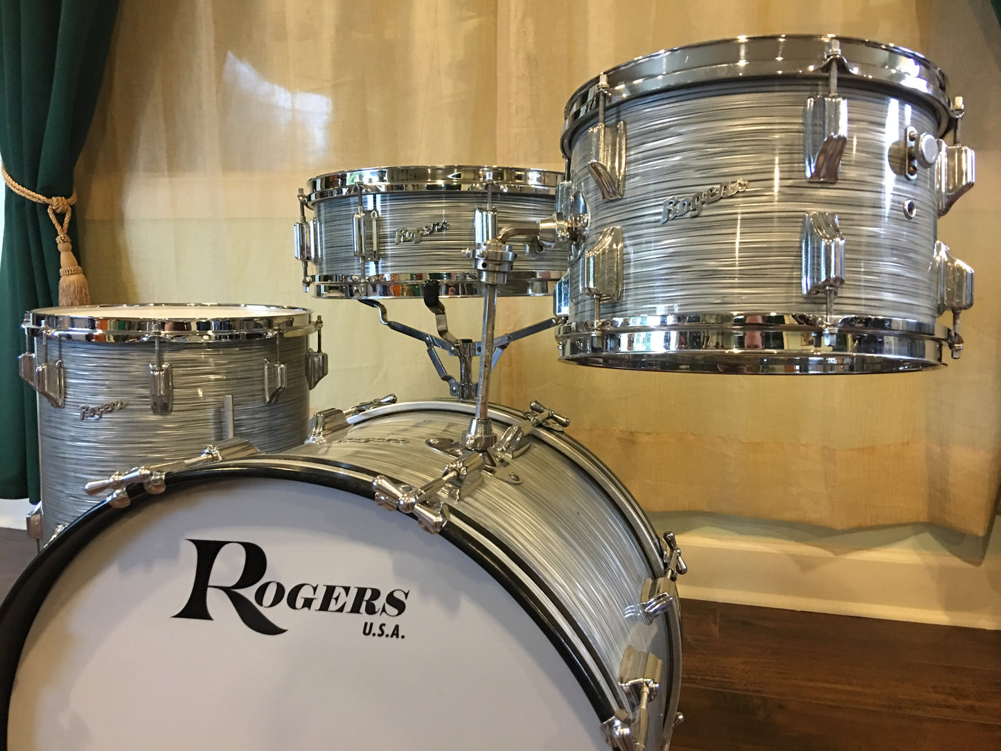 1964 Rogers Steel Gray Ripple Drum Set 20/12/14/5x14 Powertone