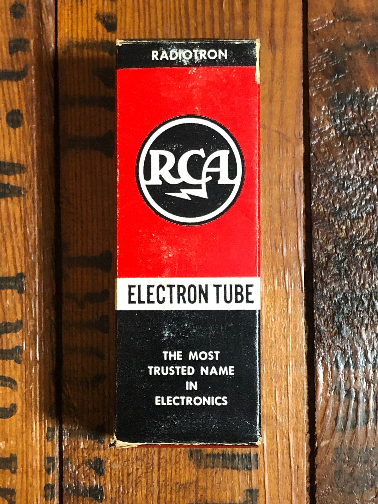 Vintage RCA 5U4GB Rectifier Tube w/ Original Box