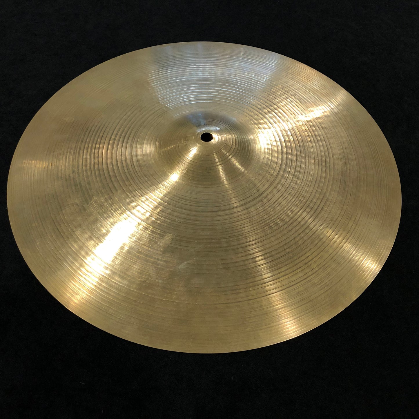 16" Zildjian A 1960s Crash Cymbal 898g #315